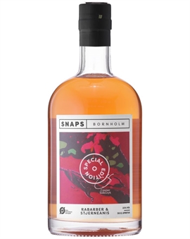 Rosa flaska dansk snaps med rabarbersmak